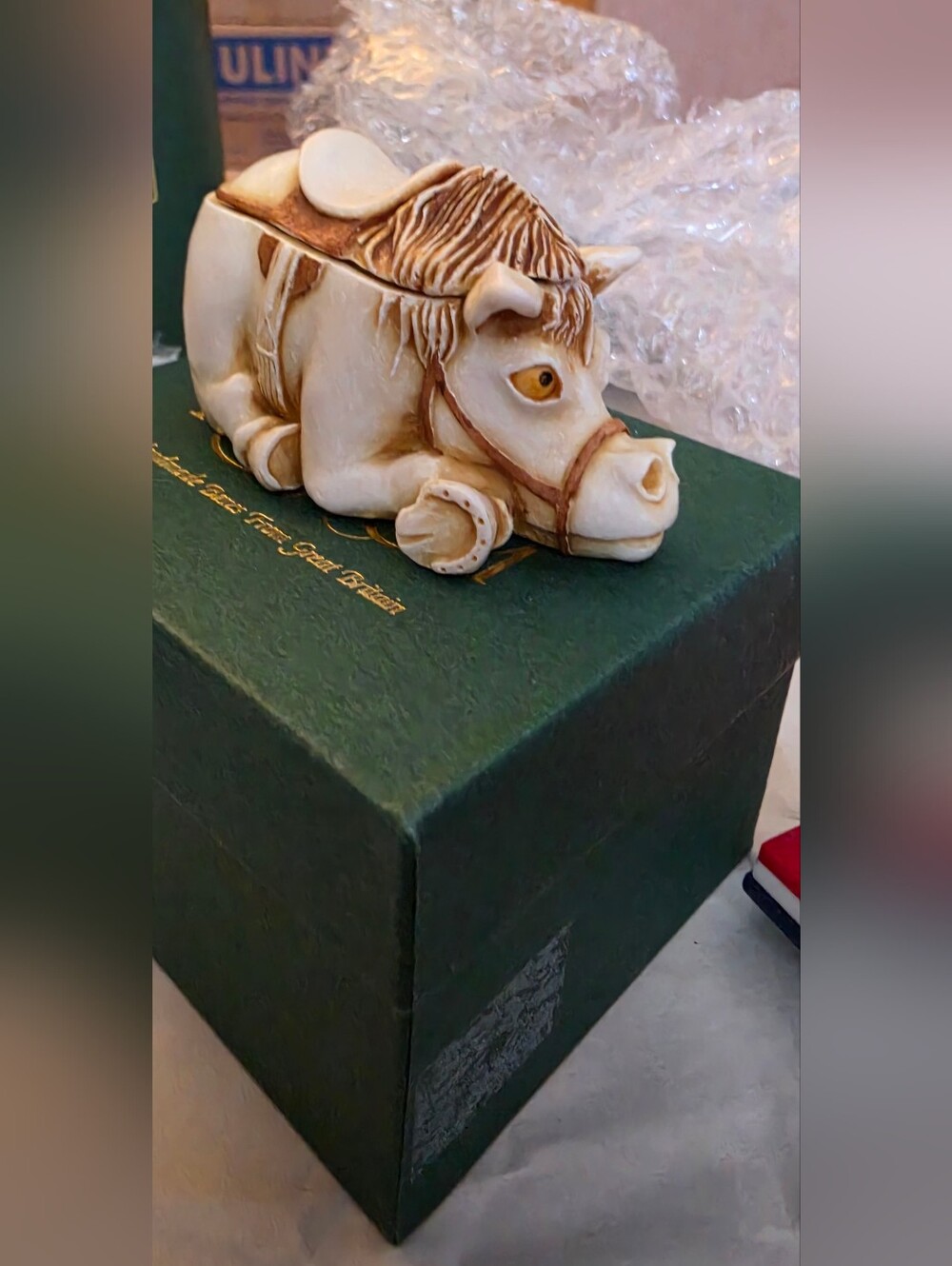 Harmony Kingdom "Day Dreamer" Ceramic Horse Décor Figurine With Box